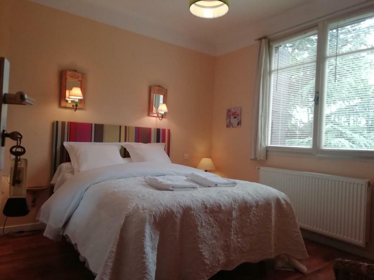 Pensjonat La Mirabelle-Casteil Country House Zewnętrze zdjęcie